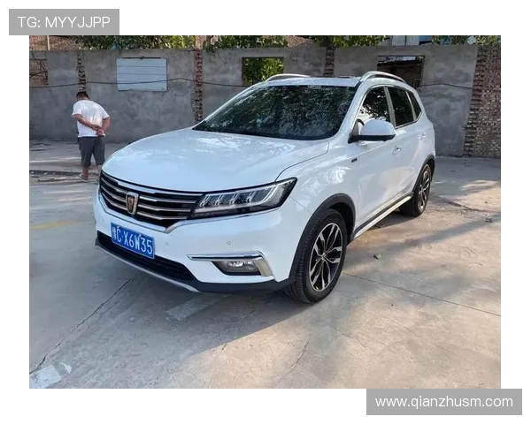 2.0T，外形不输路虎，荣威RX7全新SUV仅14万